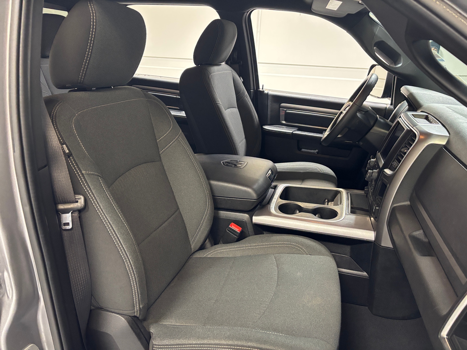 Thumbnail: 2023 RAM 1500 Classic - 2