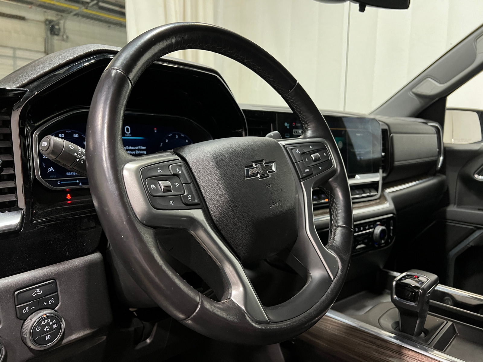 Thumbnail: 2022 Chevrolet Silverado 1500 - 5