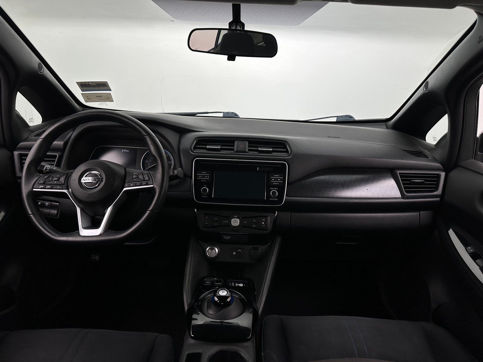 Thumbnail: 2018 Nissan Leaf - 3