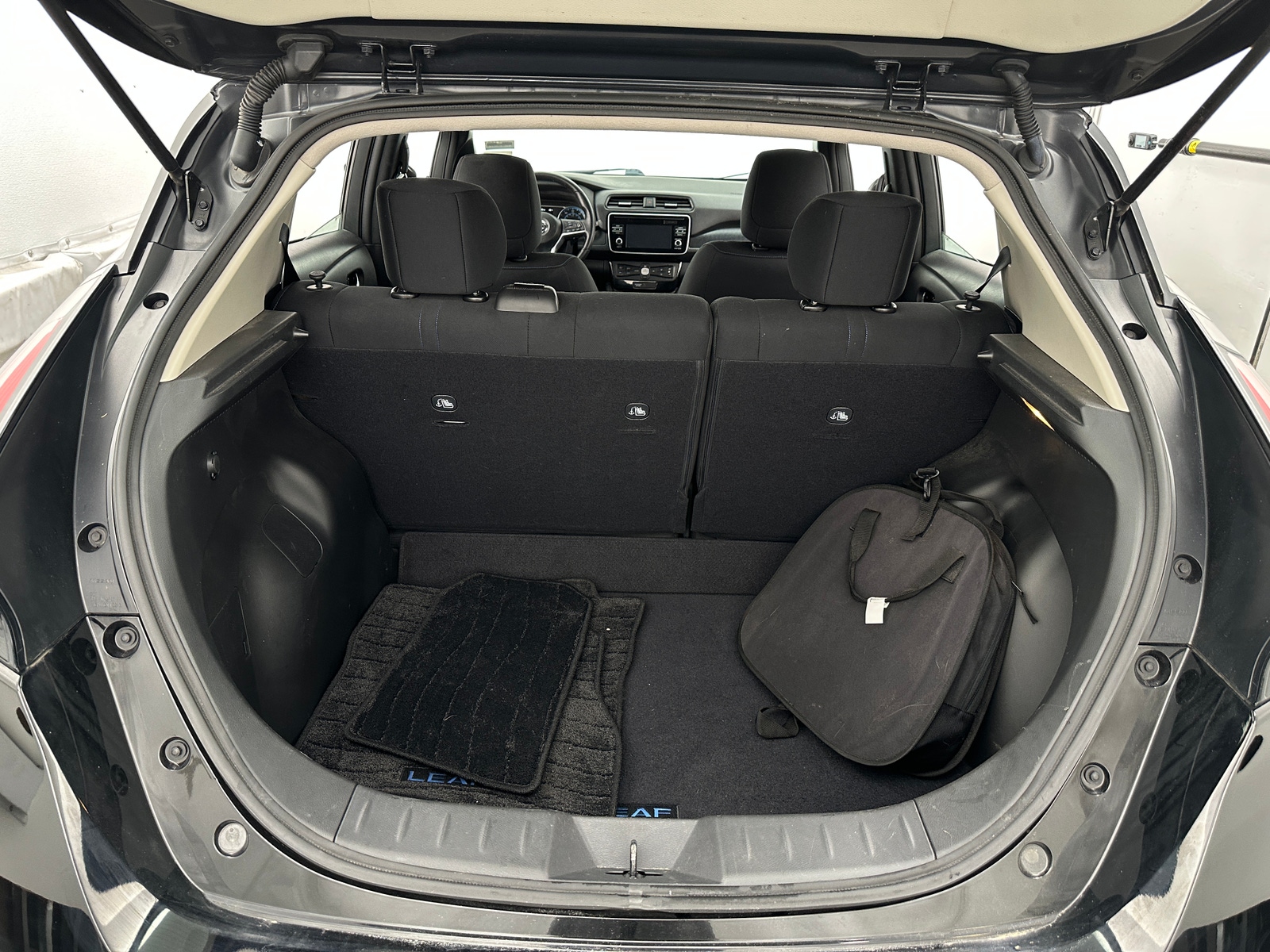 Thumbnail: 2018 Nissan Leaf - 7