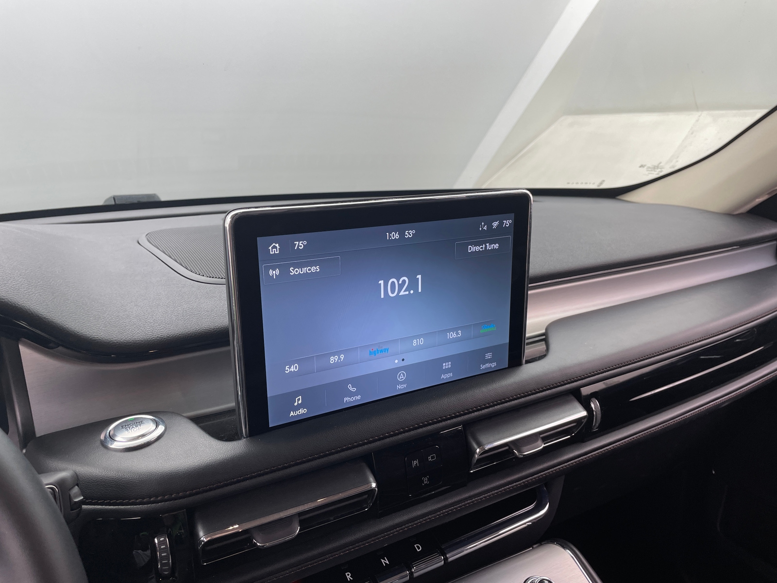 Thumbnail: 2023 Lincoln Aviator - 3