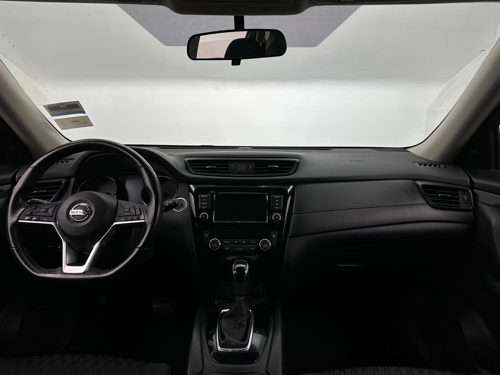 Thumbnail: 2018 Nissan Rogue - 3