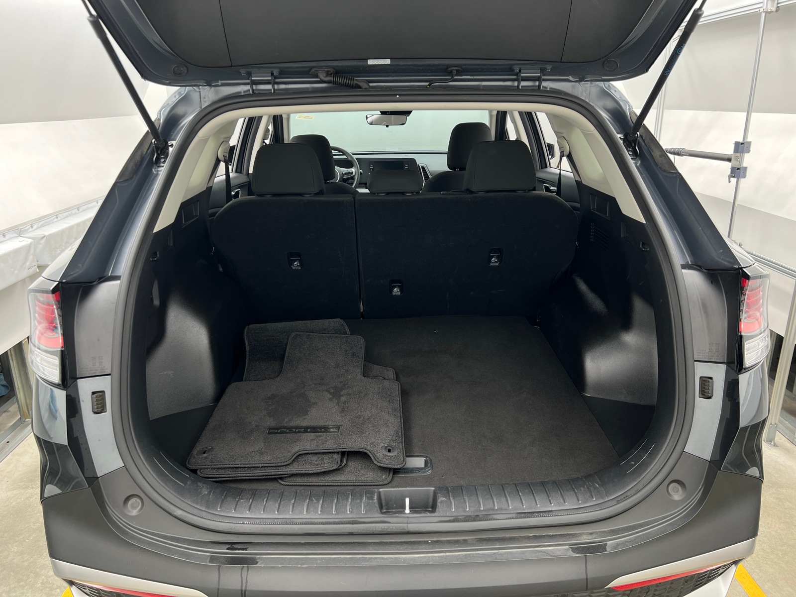 Thumbnail: 2025 Kia Sportage - 7