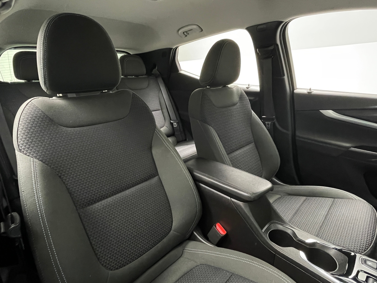 Thumbnail: 2023 Chevrolet Bolt EUV - 2