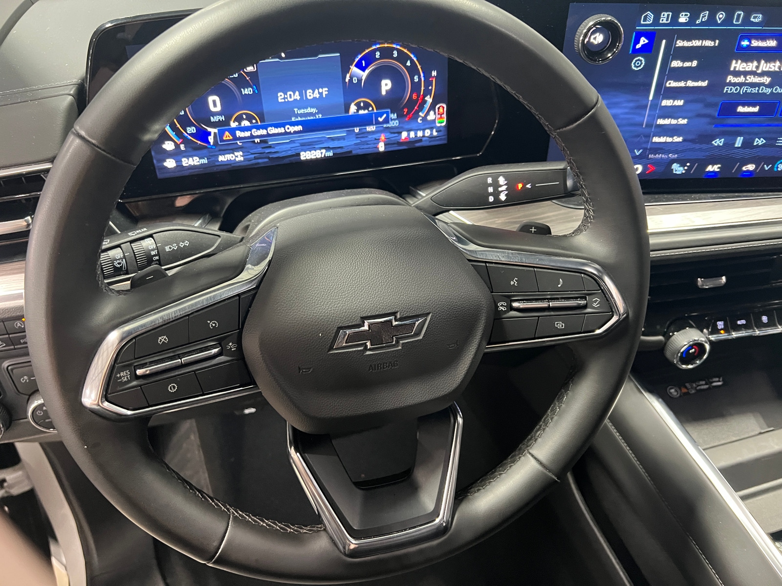 Thumbnail: 2025 Chevrolet Suburban - 4