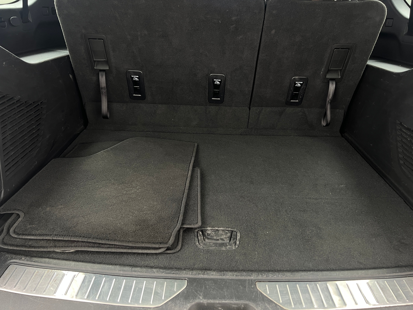 Thumbnail: 2025 Chevrolet Suburban - 6