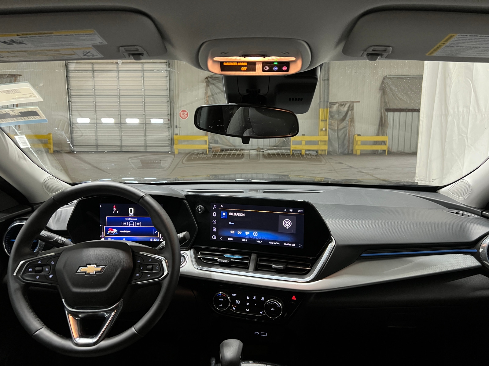 Thumbnail: 2025 Chevrolet Trax - 3