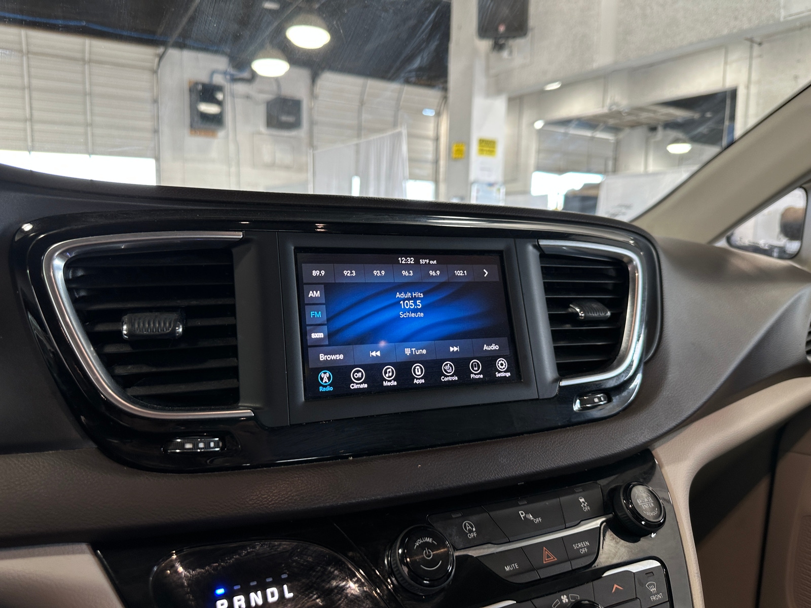 Thumbnail: 2020 Chrysler Pacifica - 3