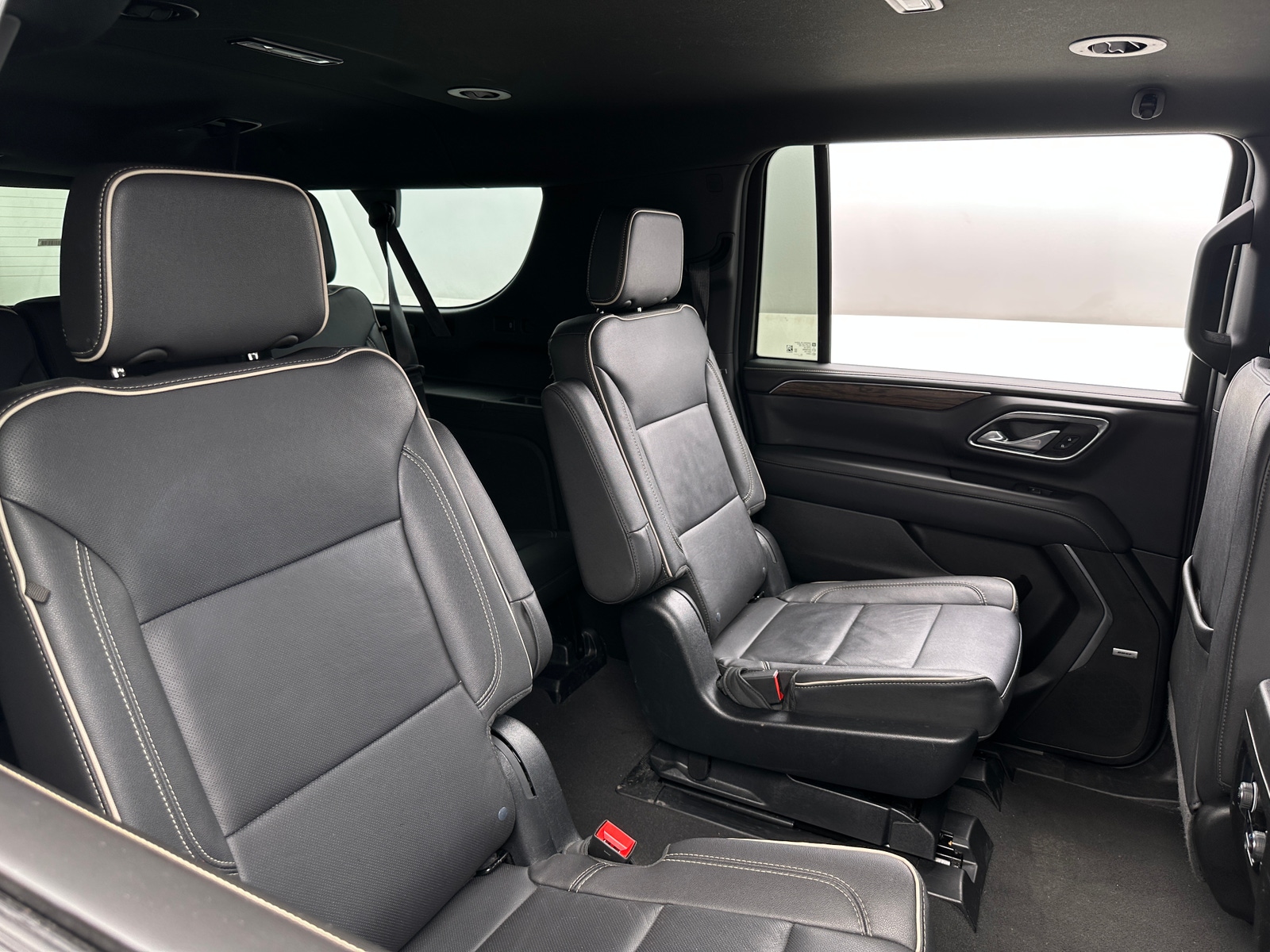 Thumbnail: 2023 Chevrolet Suburban - 5