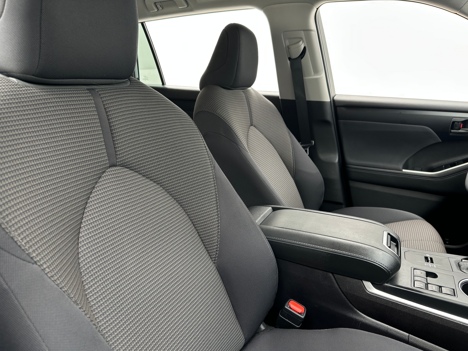 Thumbnail: 2025 Toyota Highlander - 2