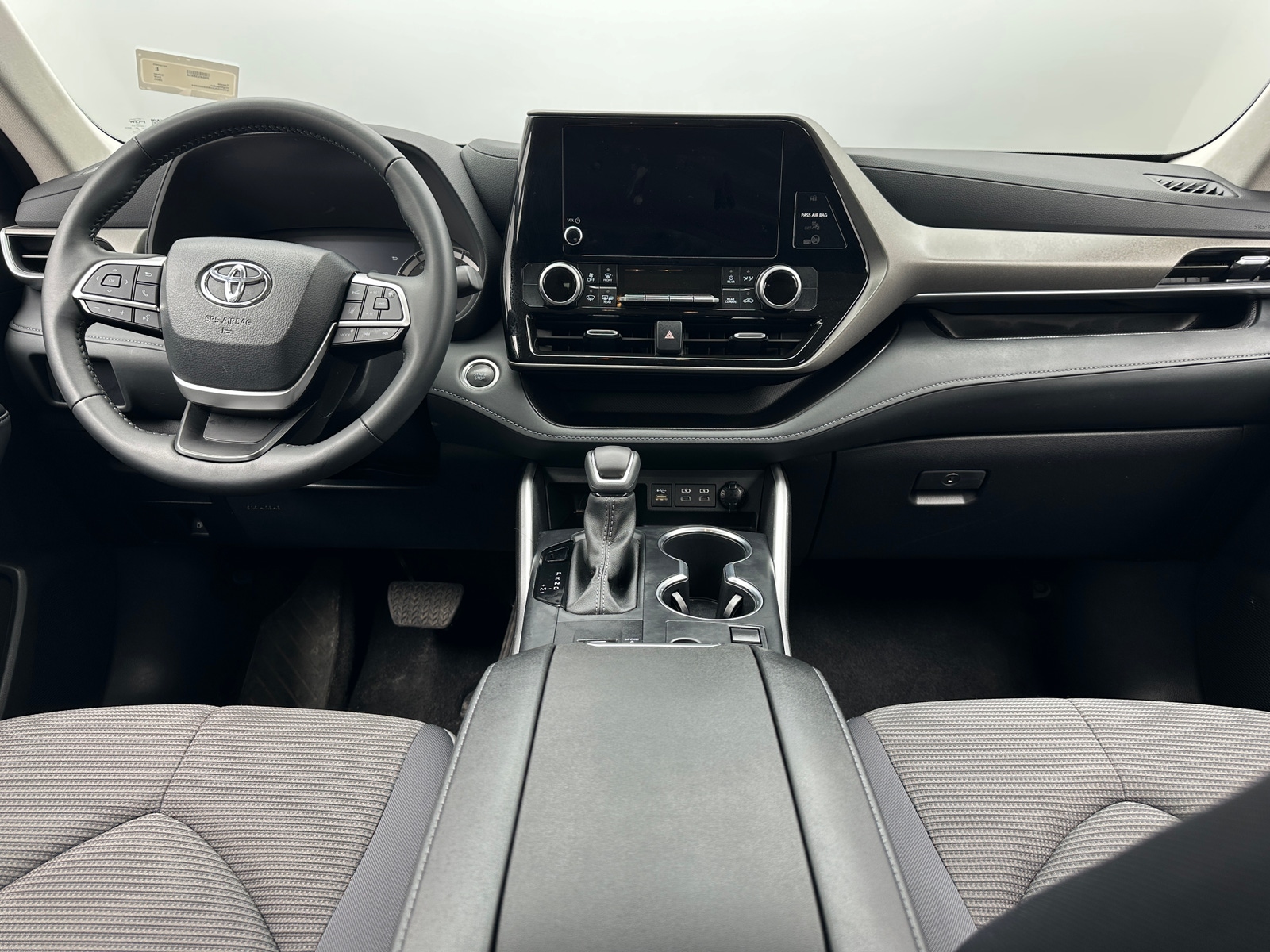 Thumbnail: 2025 Toyota Highlander - 3