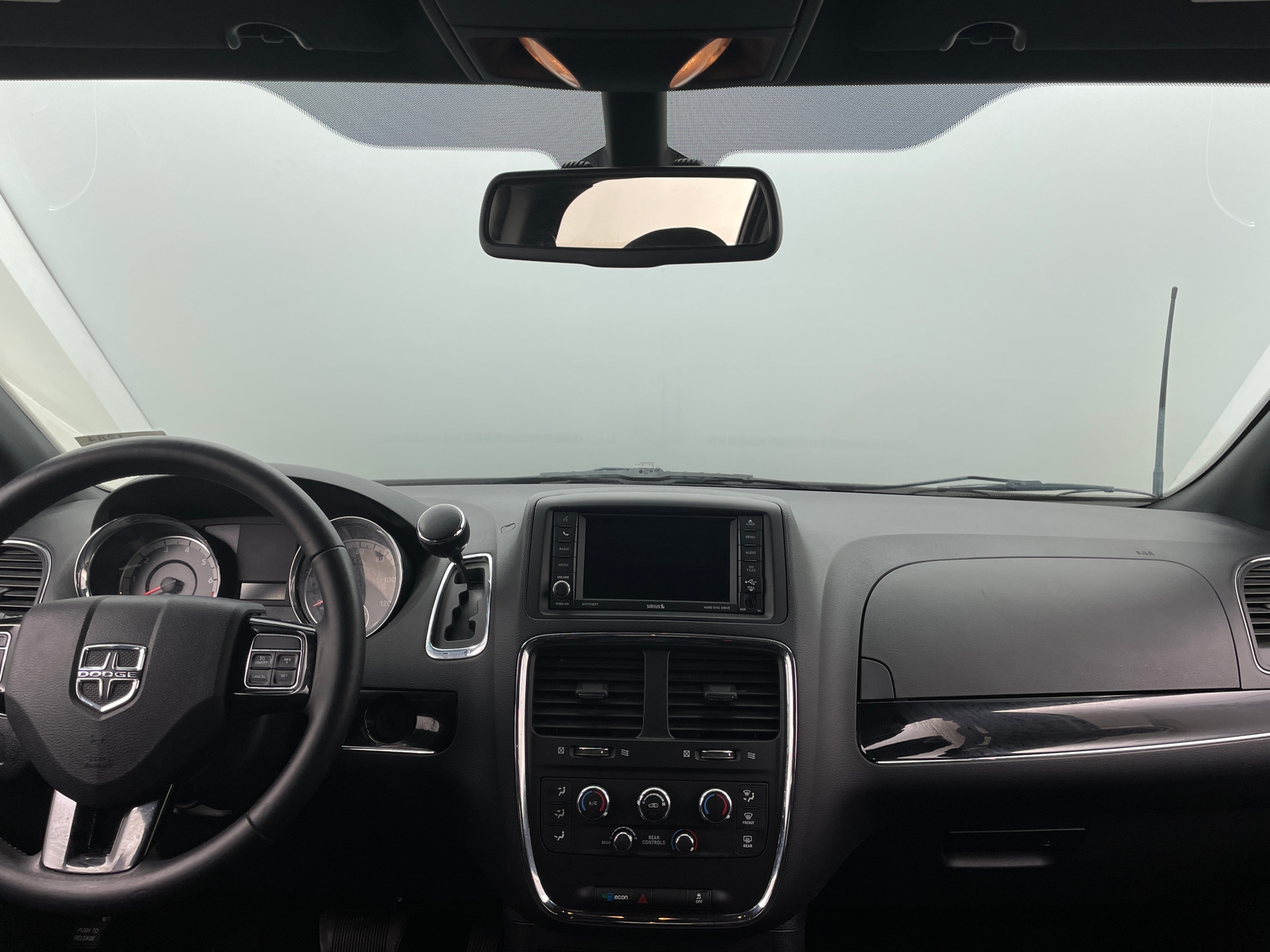 Thumbnail: 2019 Dodge Grand Caravan - 3