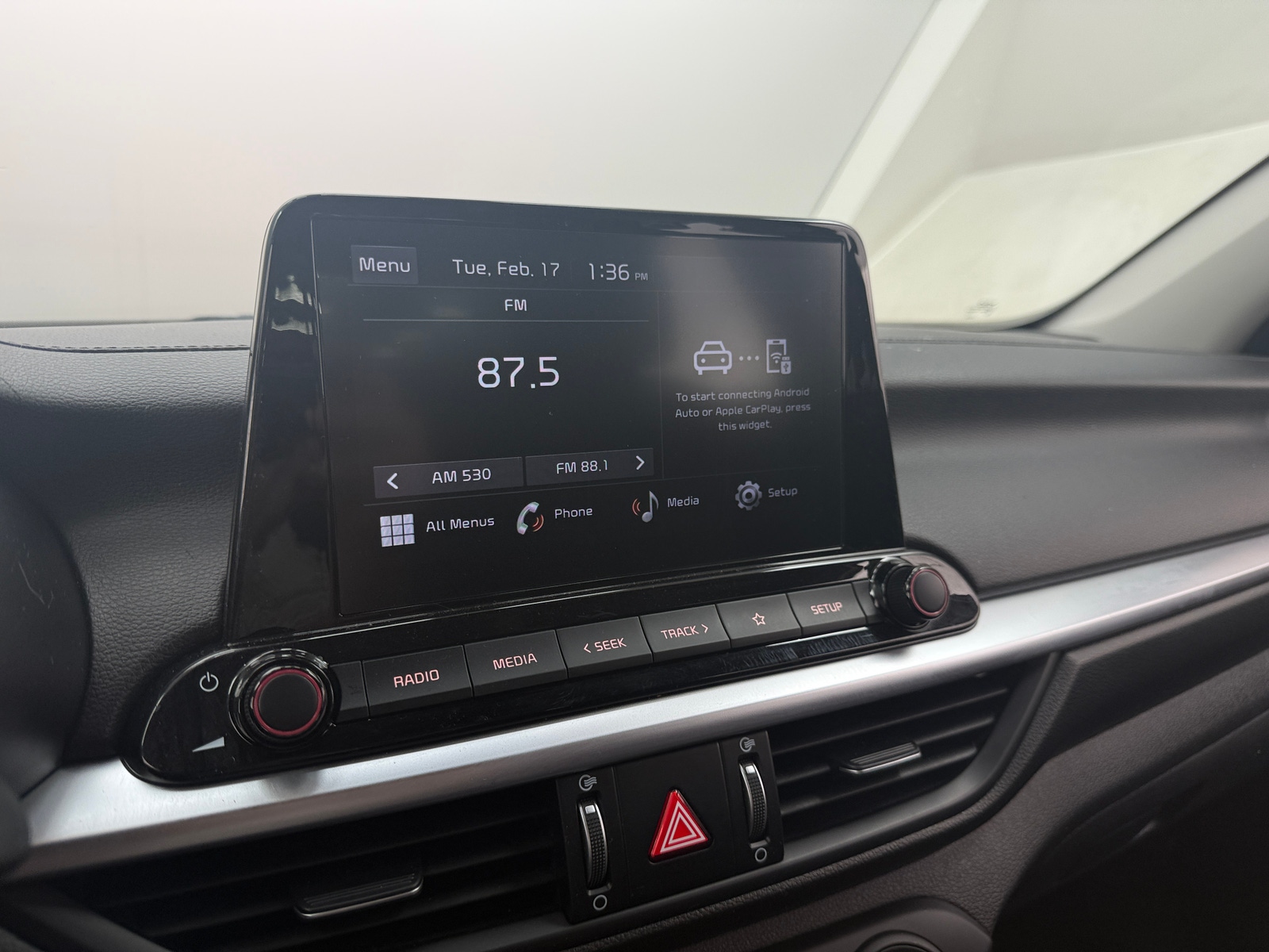 Thumbnail: 2022 Kia Forte - 4