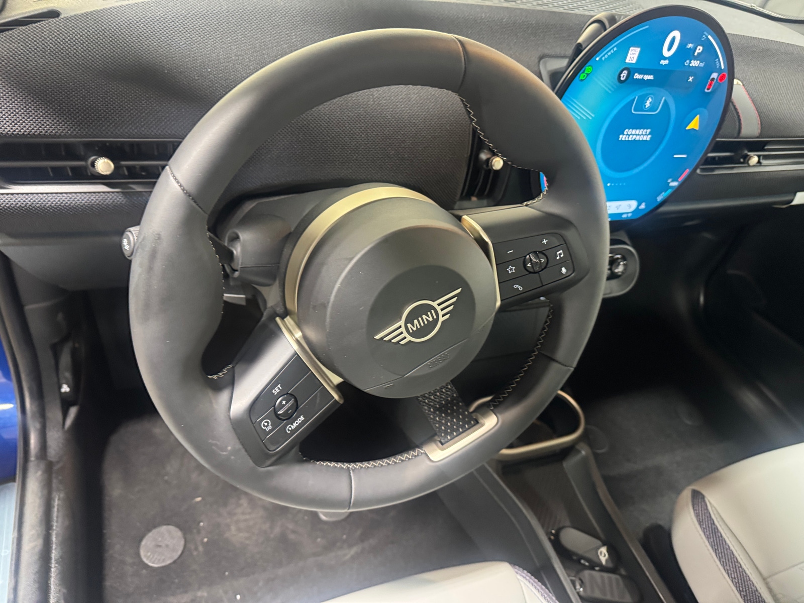 Thumbnail: 2025 MINI Cooper Hardtop - 4