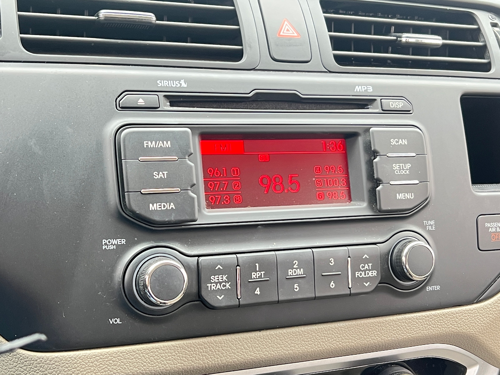 Thumbnail: 2015 Kia Rio - 4