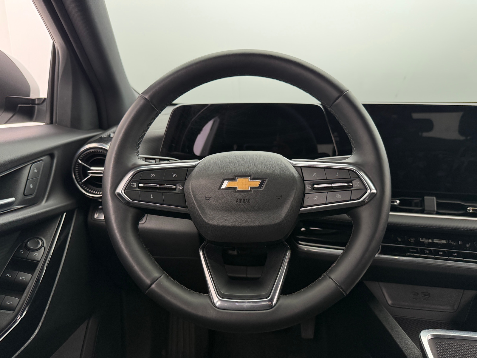 Thumbnail: 2025 Chevrolet Equinox - 5