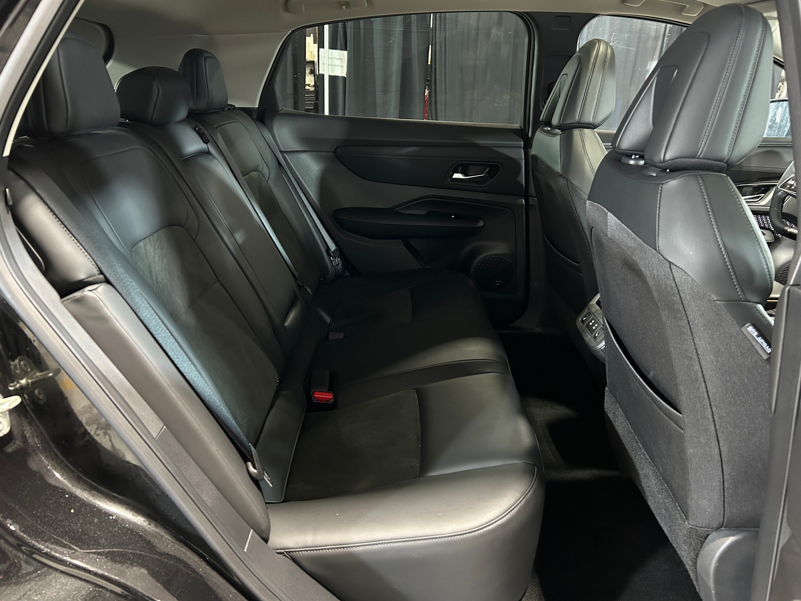 Thumbnail: 2025 Nissan Ariya - 5