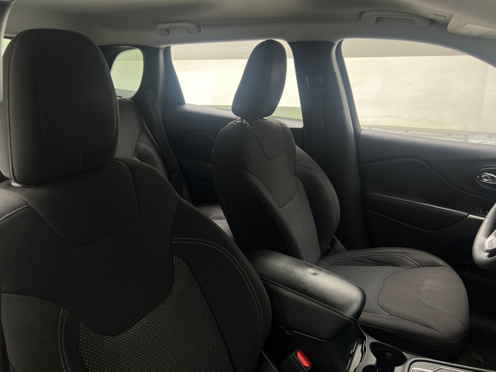 Thumbnail: 2020 Jeep Cherokee - 2