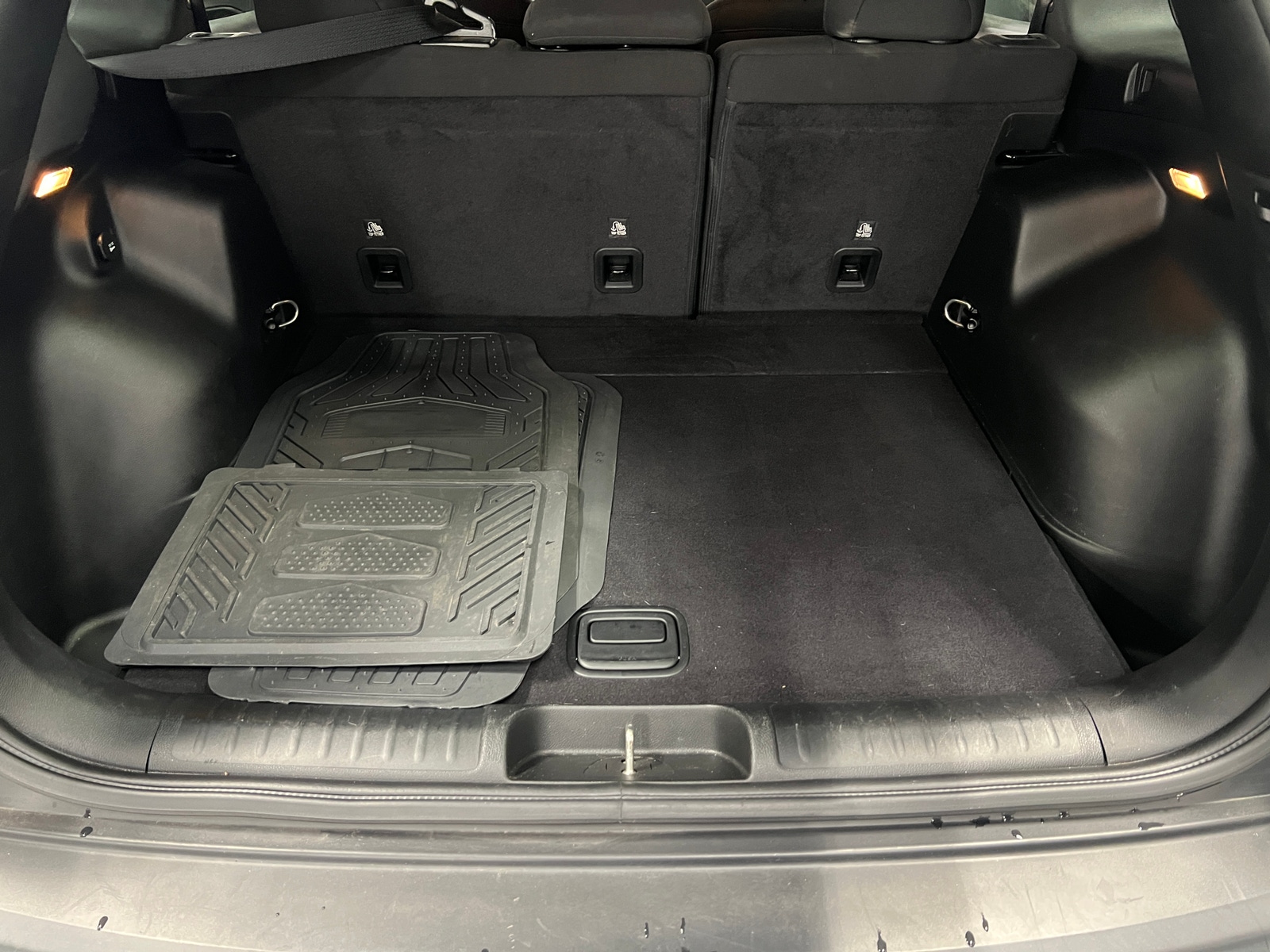 Thumbnail: 2020 Jeep Cherokee - 7