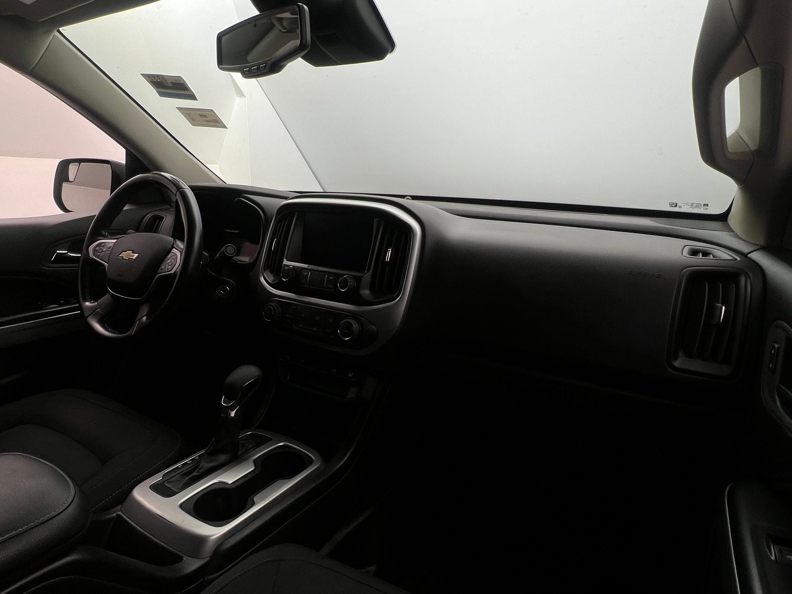 Thumbnail: 2022 Chevrolet Colorado - 3