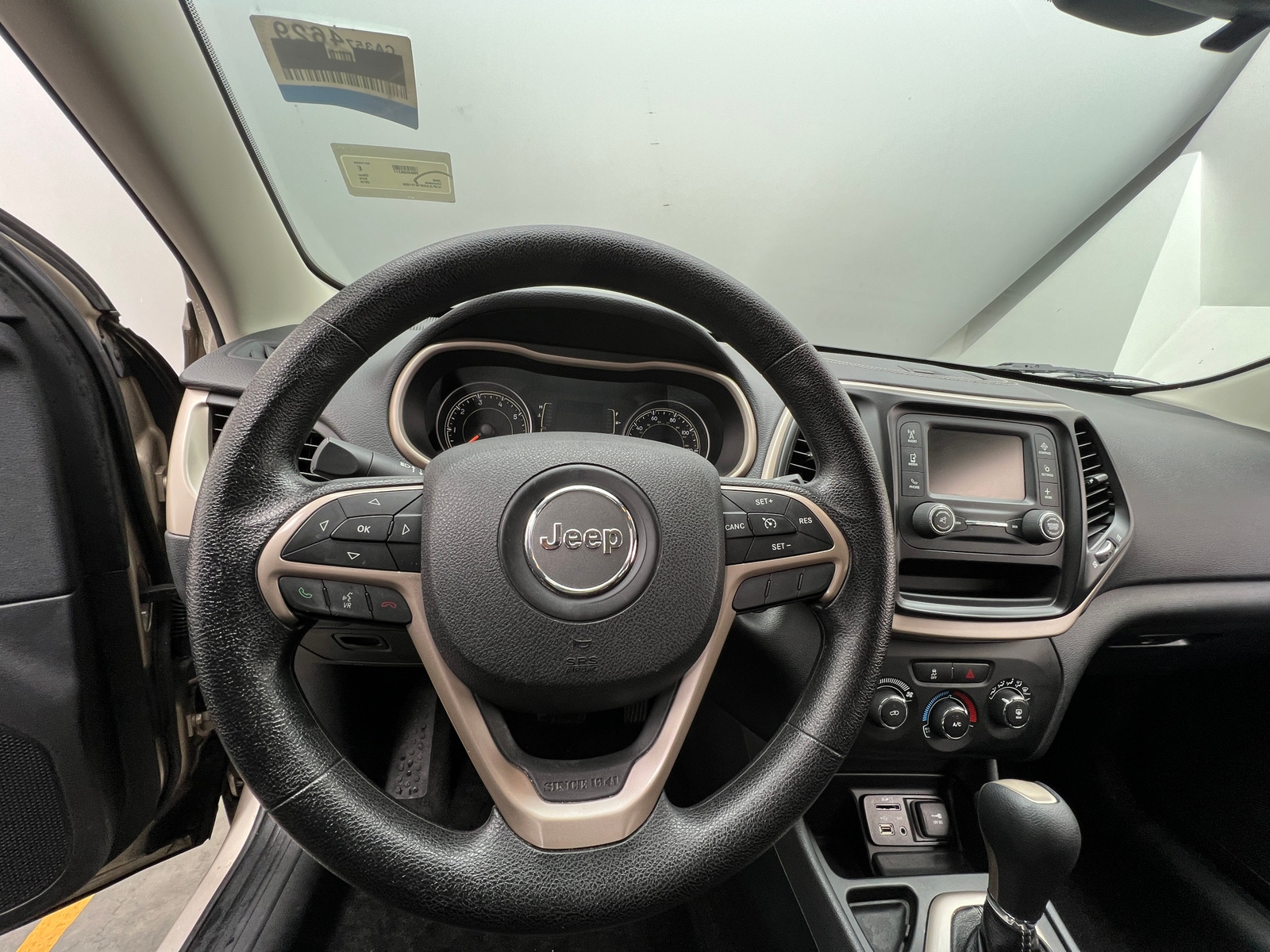 Thumbnail: 2015 Jeep Cherokee - 5