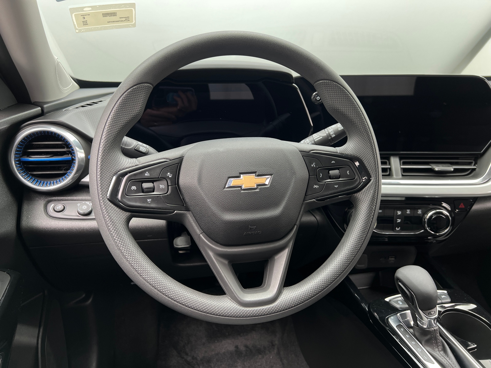 Thumbnail: 2025 Chevrolet Trax - 5