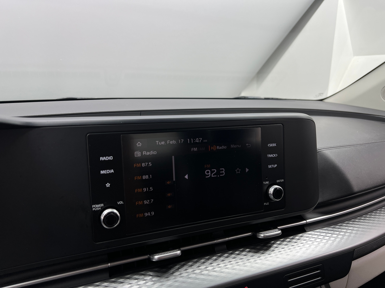 Thumbnail: 2023 Kia Carnival - 3