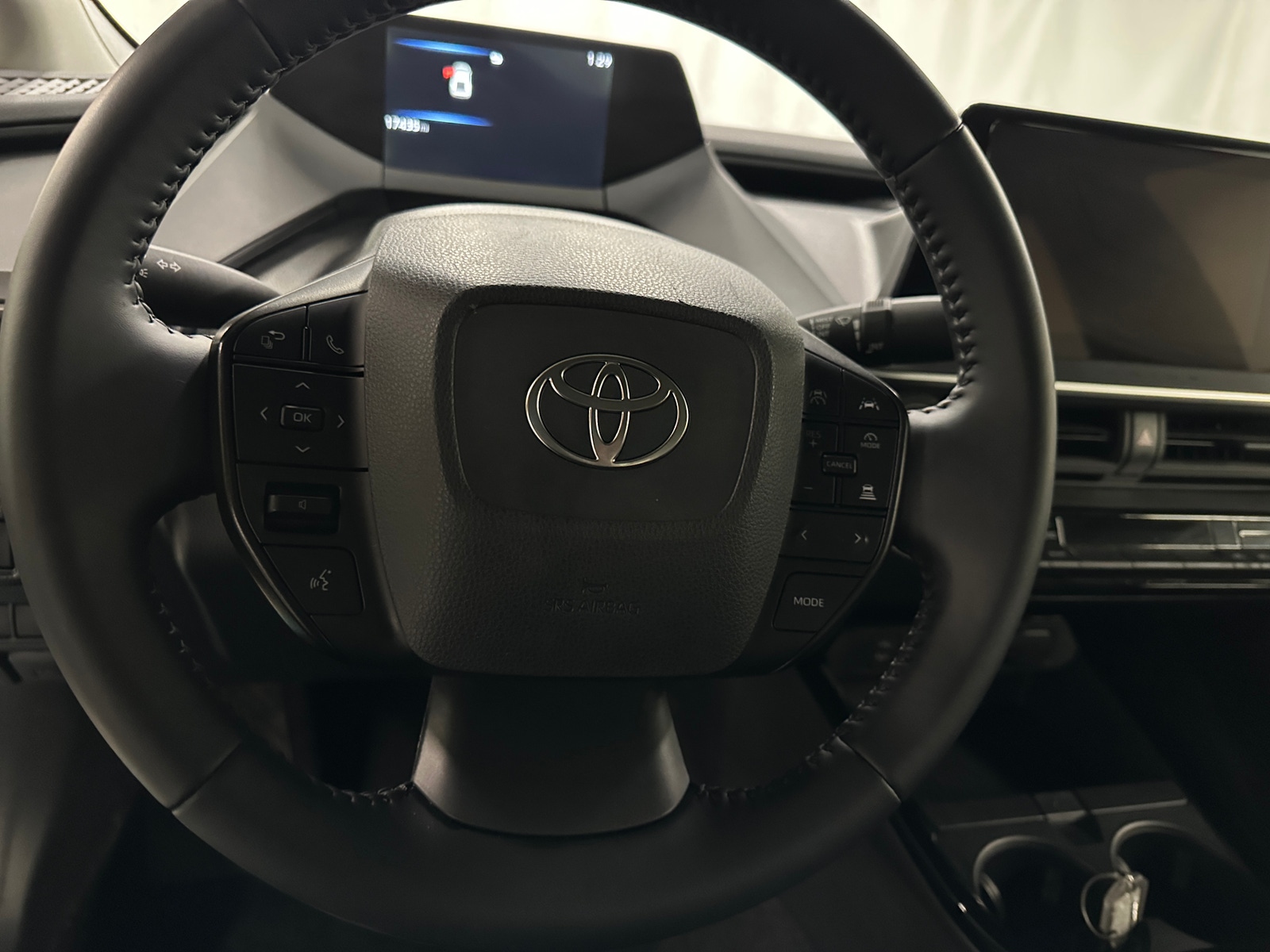 Thumbnail: 2025 Toyota Prius - 5