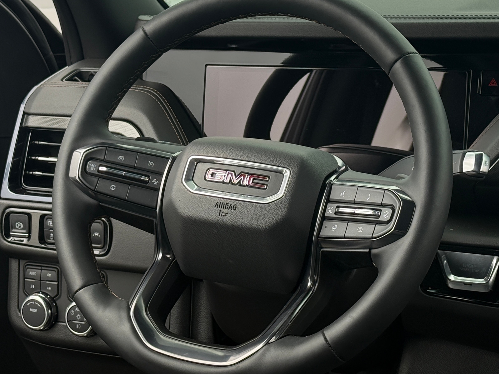 Thumbnail: 2025 GMC Yukon - 4