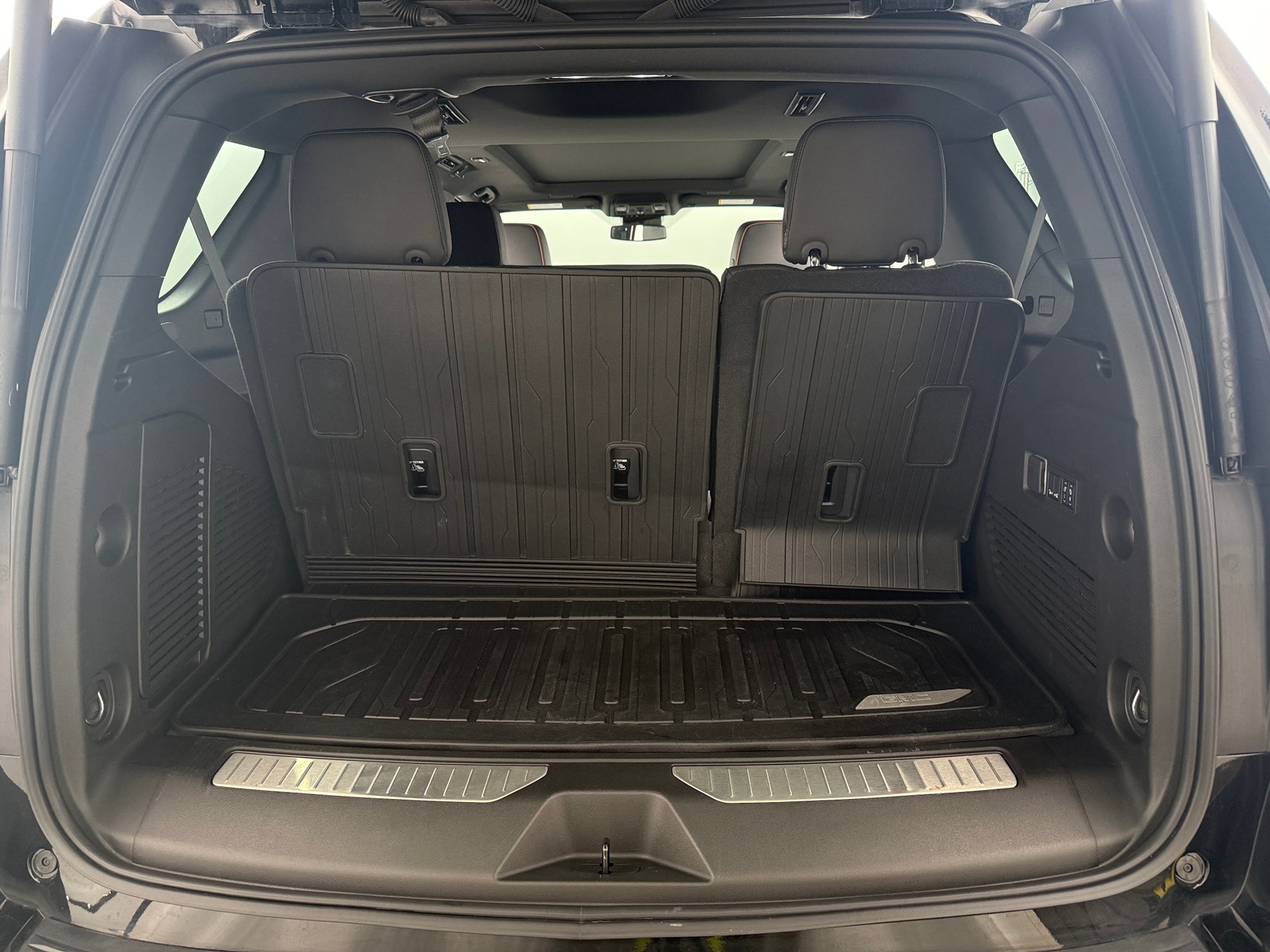 Thumbnail: 2025 GMC Yukon - 6