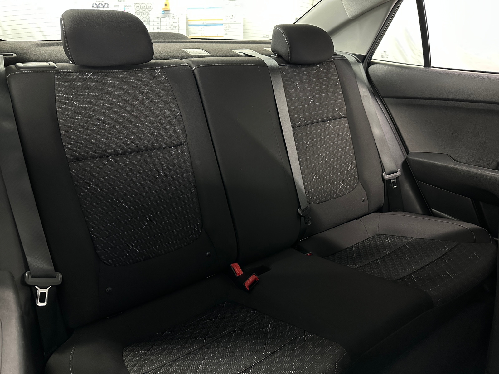 Thumbnail: 2018 Kia Rio - 6