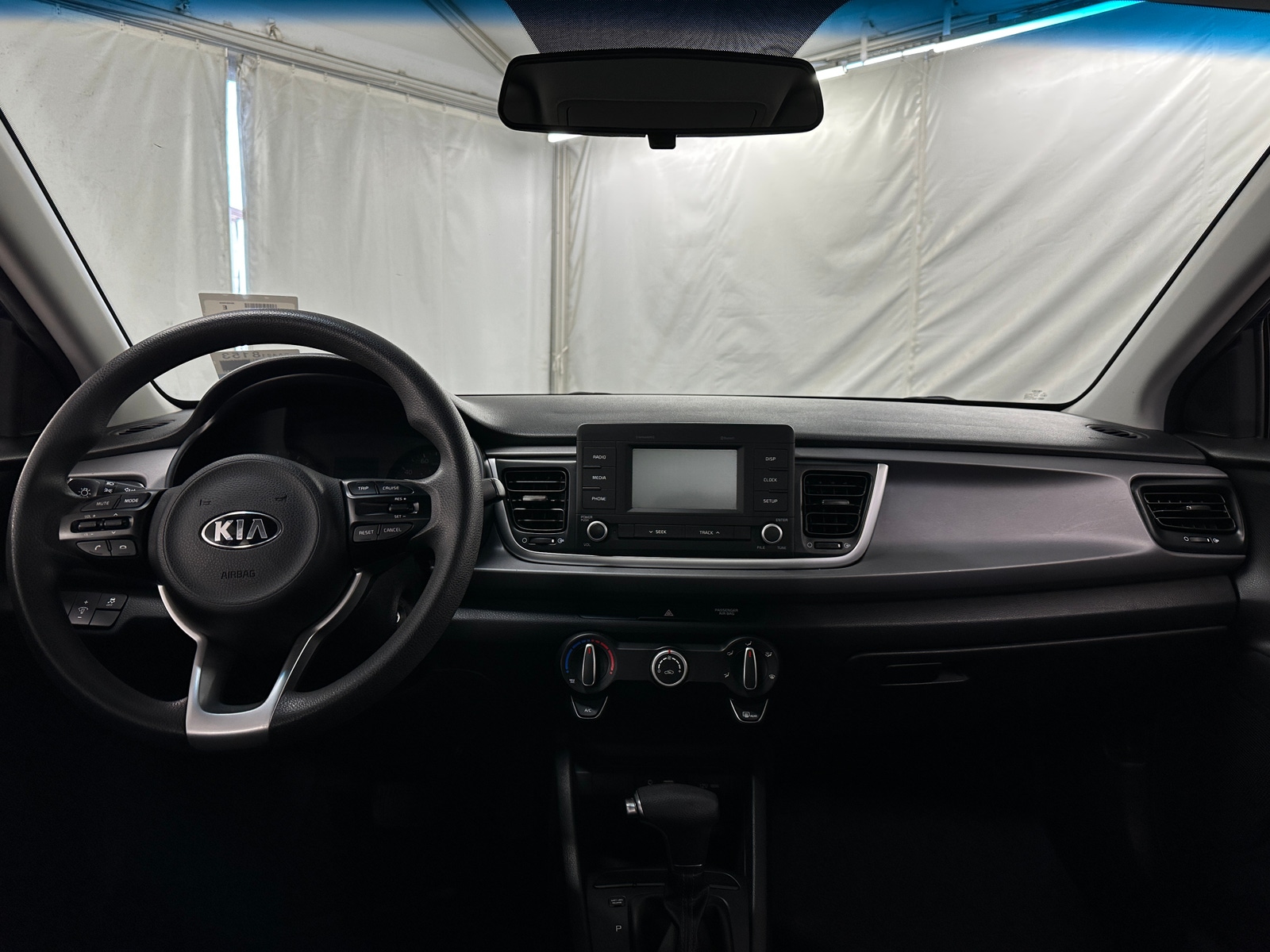 Thumbnail: 2018 Kia Rio - 3