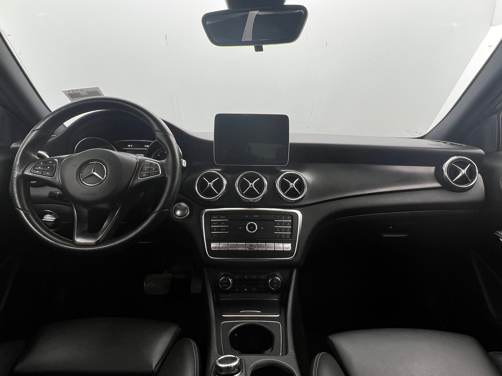 Thumbnail: 2018 Mercedes-Benz GLA - 2