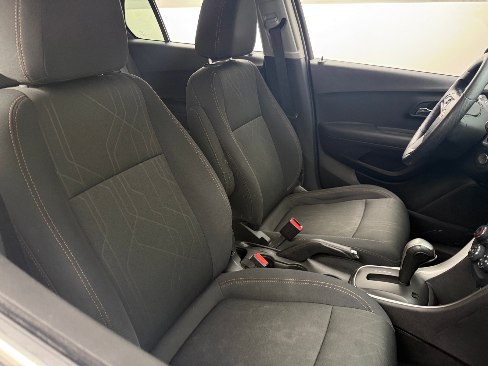 Thumbnail: 2017 Chevrolet Trax - 2