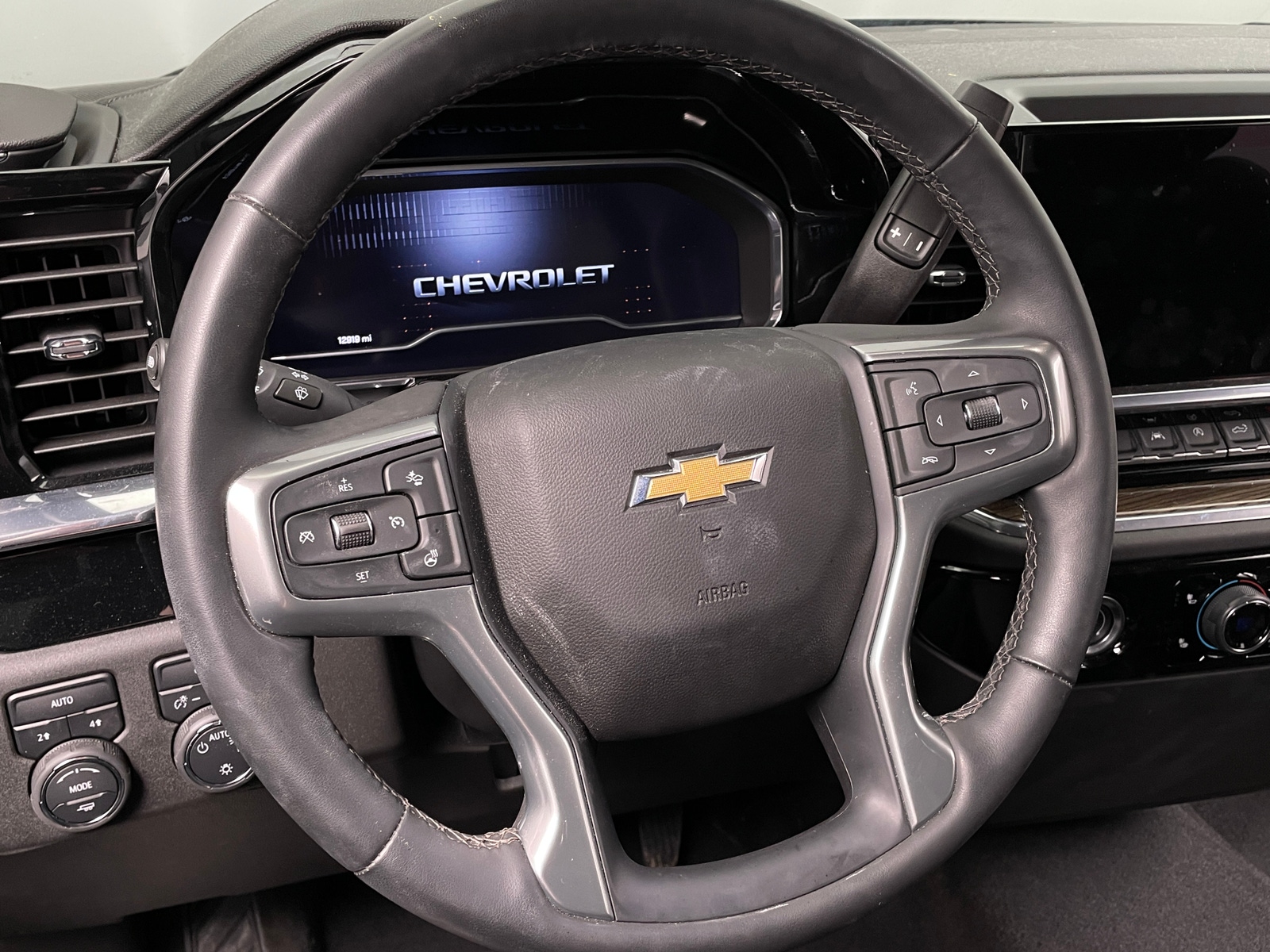 Thumbnail: 2024 Chevrolet Silverado 1500 - 5