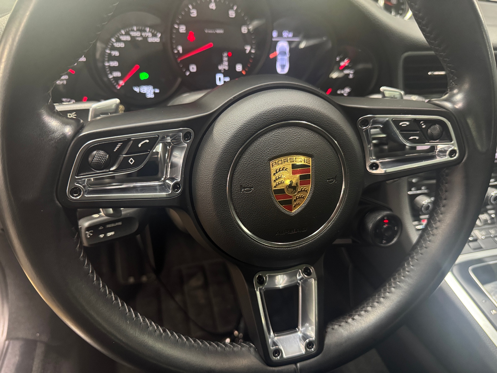 Thumbnail: 2019 Porsche 911 - 3