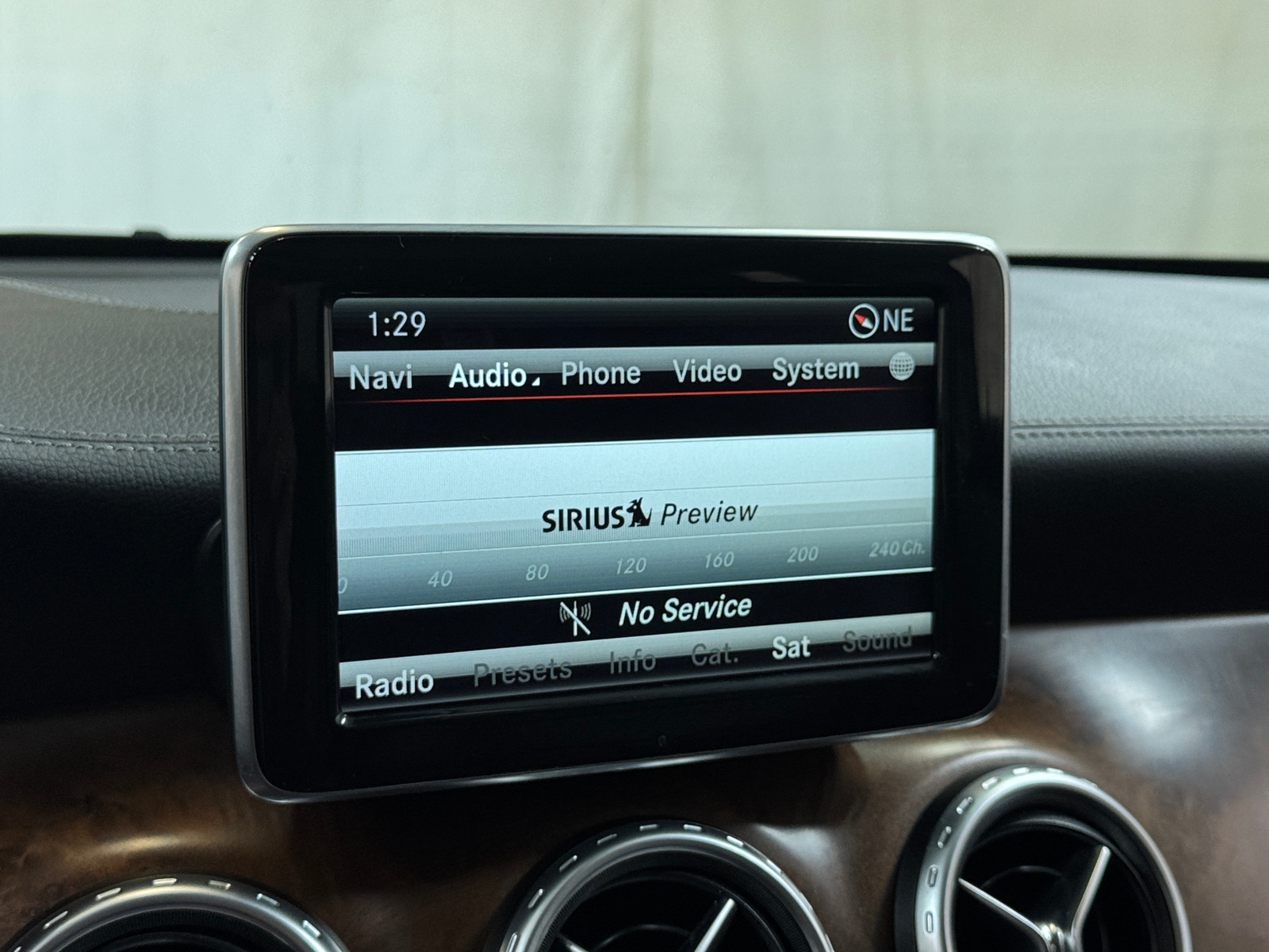 Thumbnail: 2015 Mercedes-Benz GLA - 4