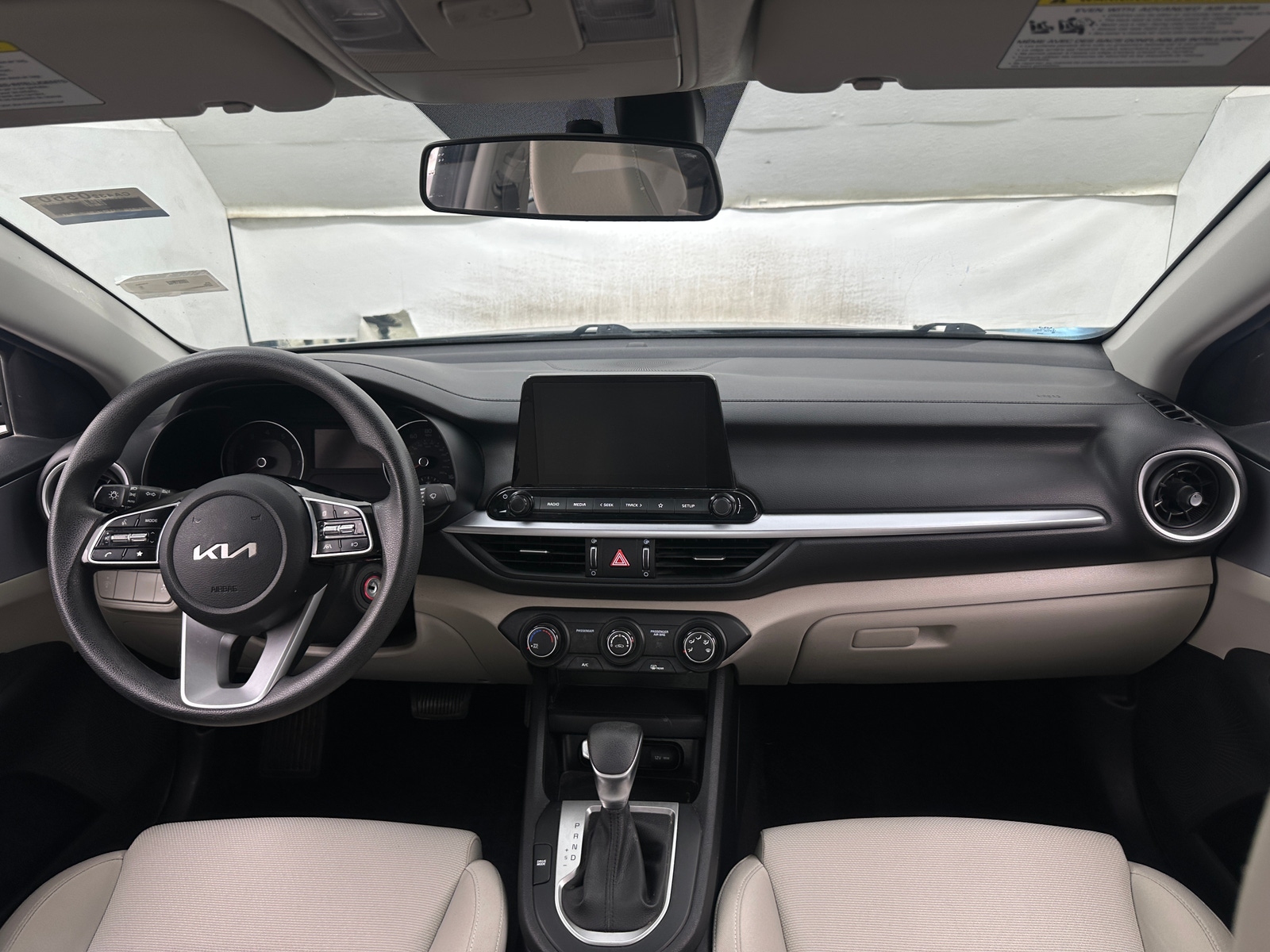 Thumbnail: 2022 Kia Forte - 3