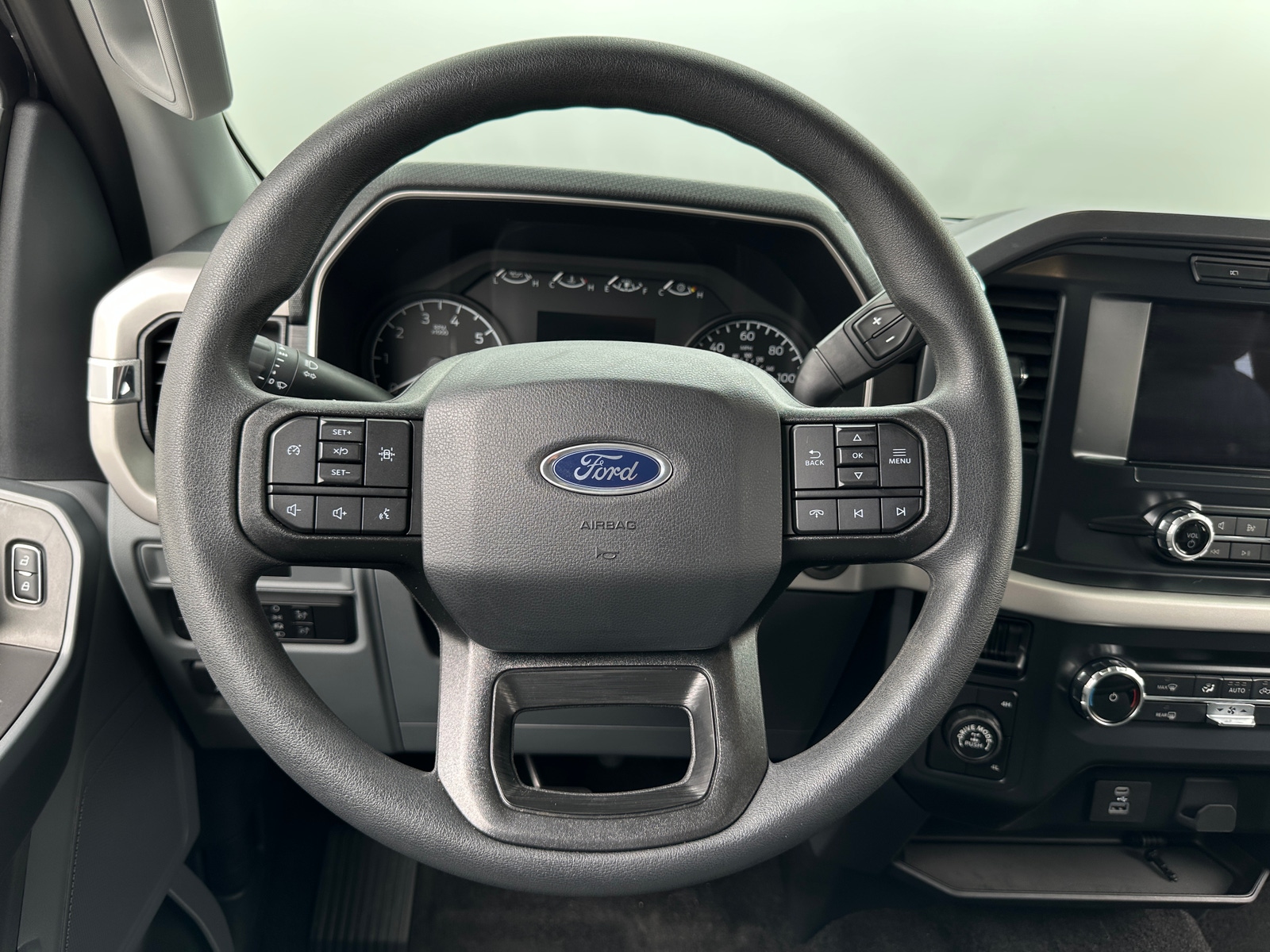 Thumbnail: 2022 Ford Econoline - 5