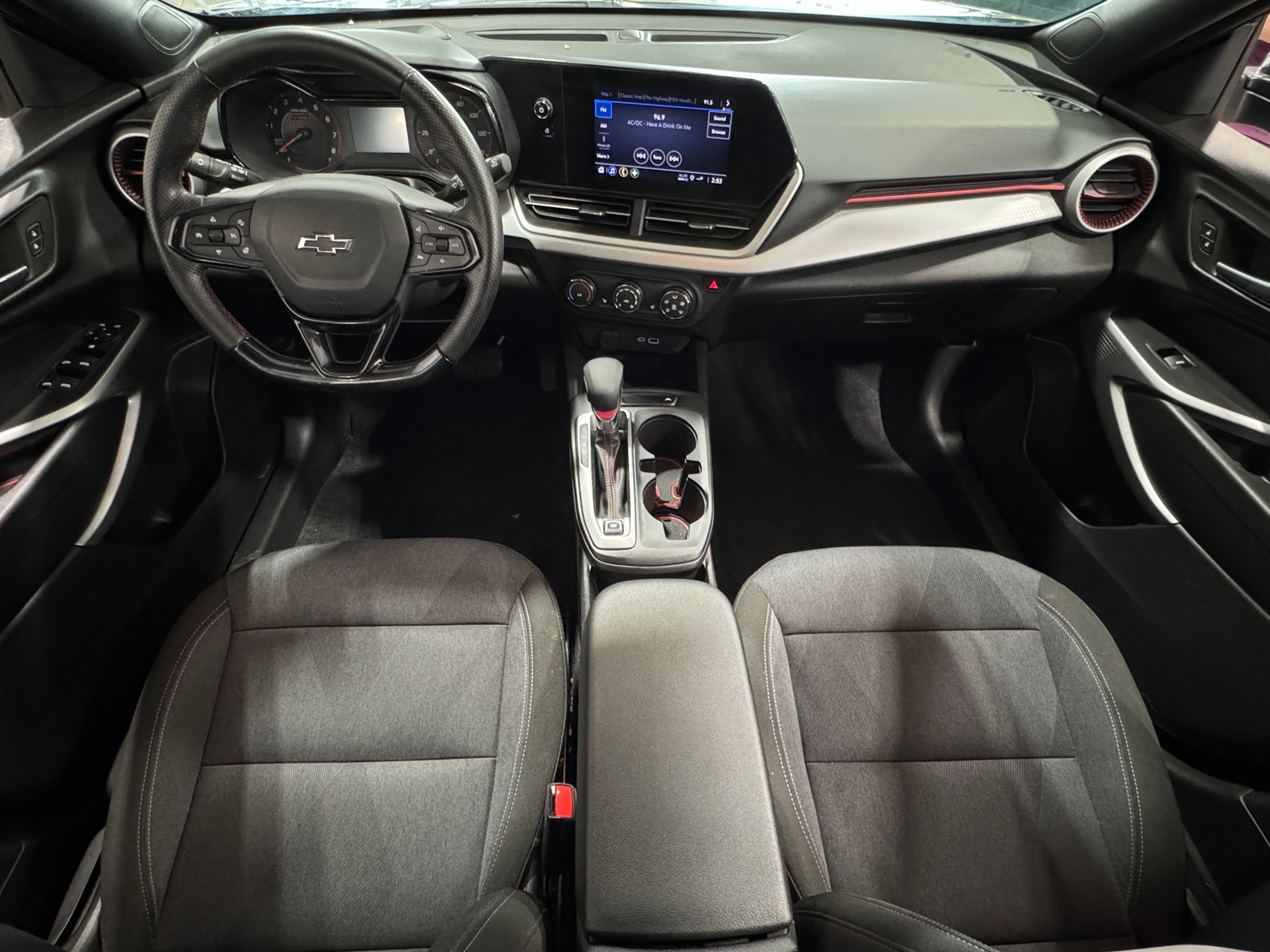 Thumbnail: 2024 Chevrolet Trax - 3