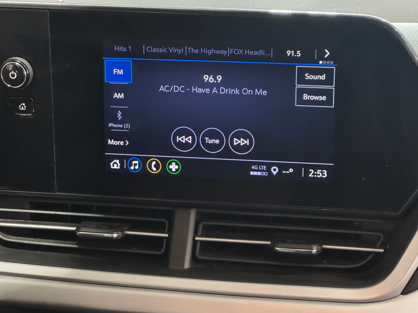 Thumbnail: 2024 Chevrolet Trax - 4