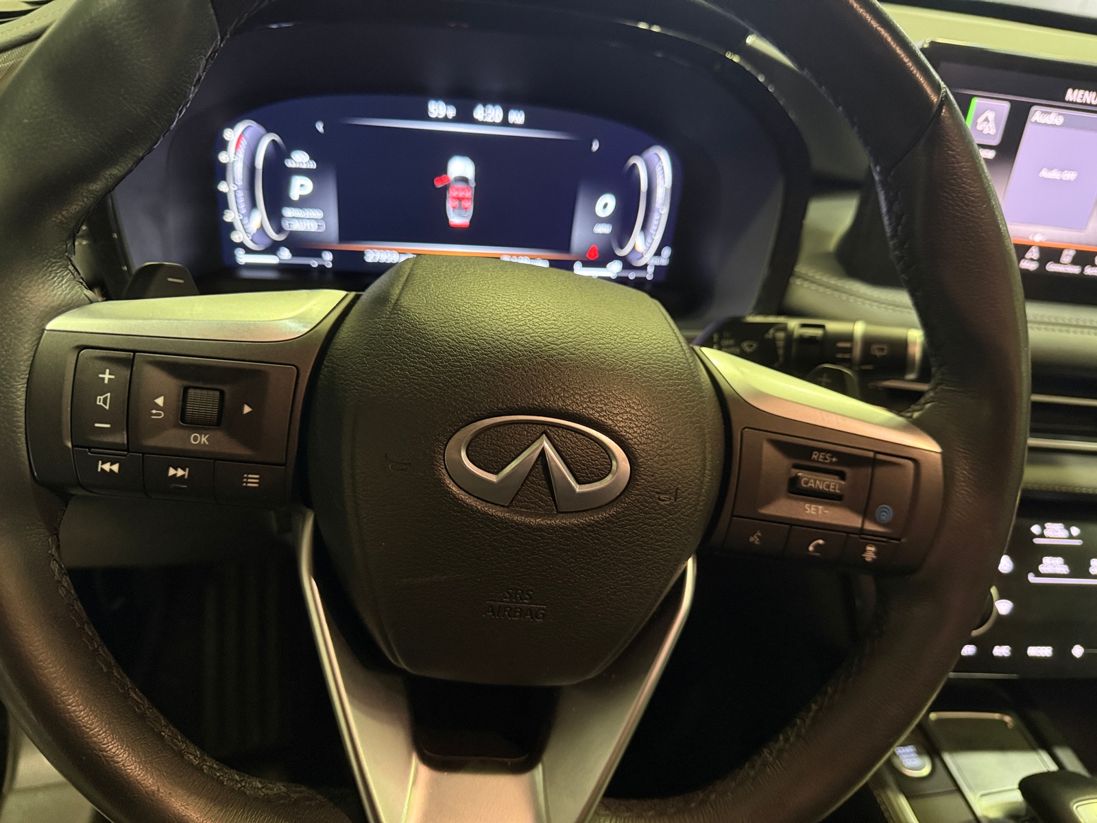 Thumbnail: 2023 INFINITI QX60 - 4