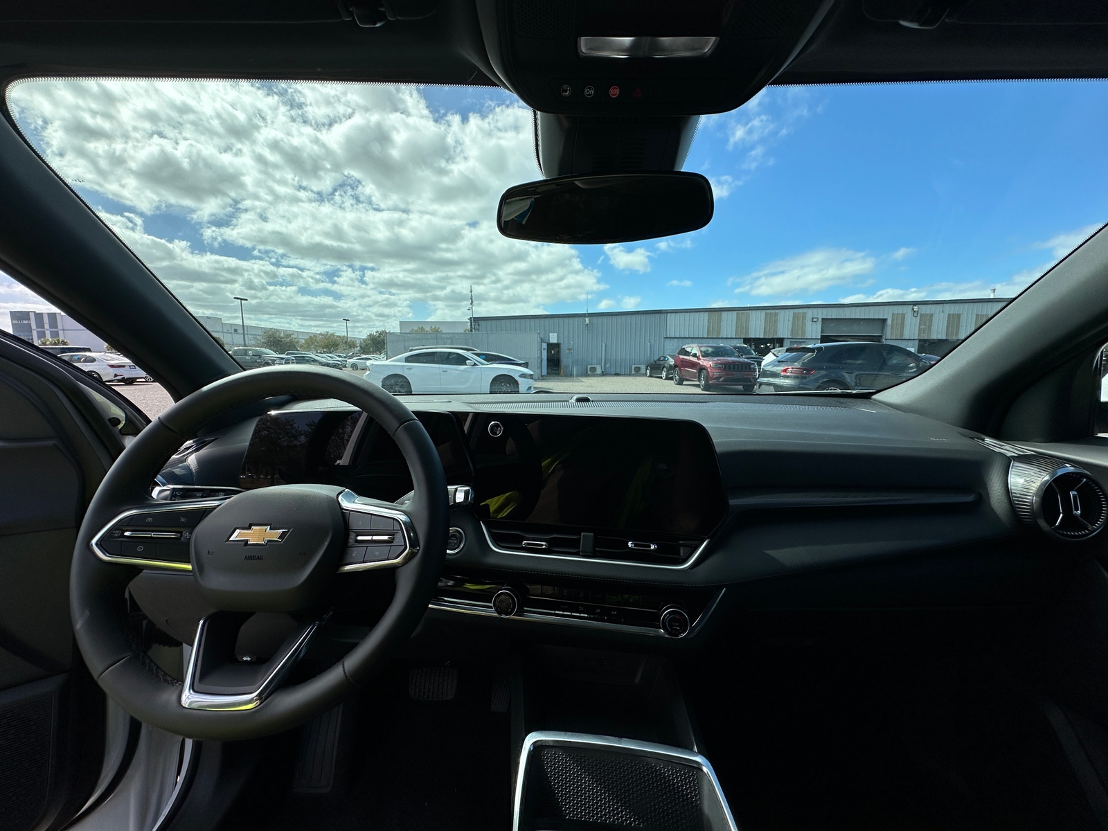 Thumbnail: 2025 Chevrolet Equinox - 3