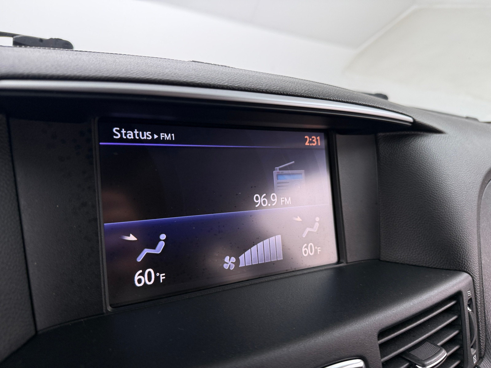 Thumbnail: 2013 INFINITI M37 - 3