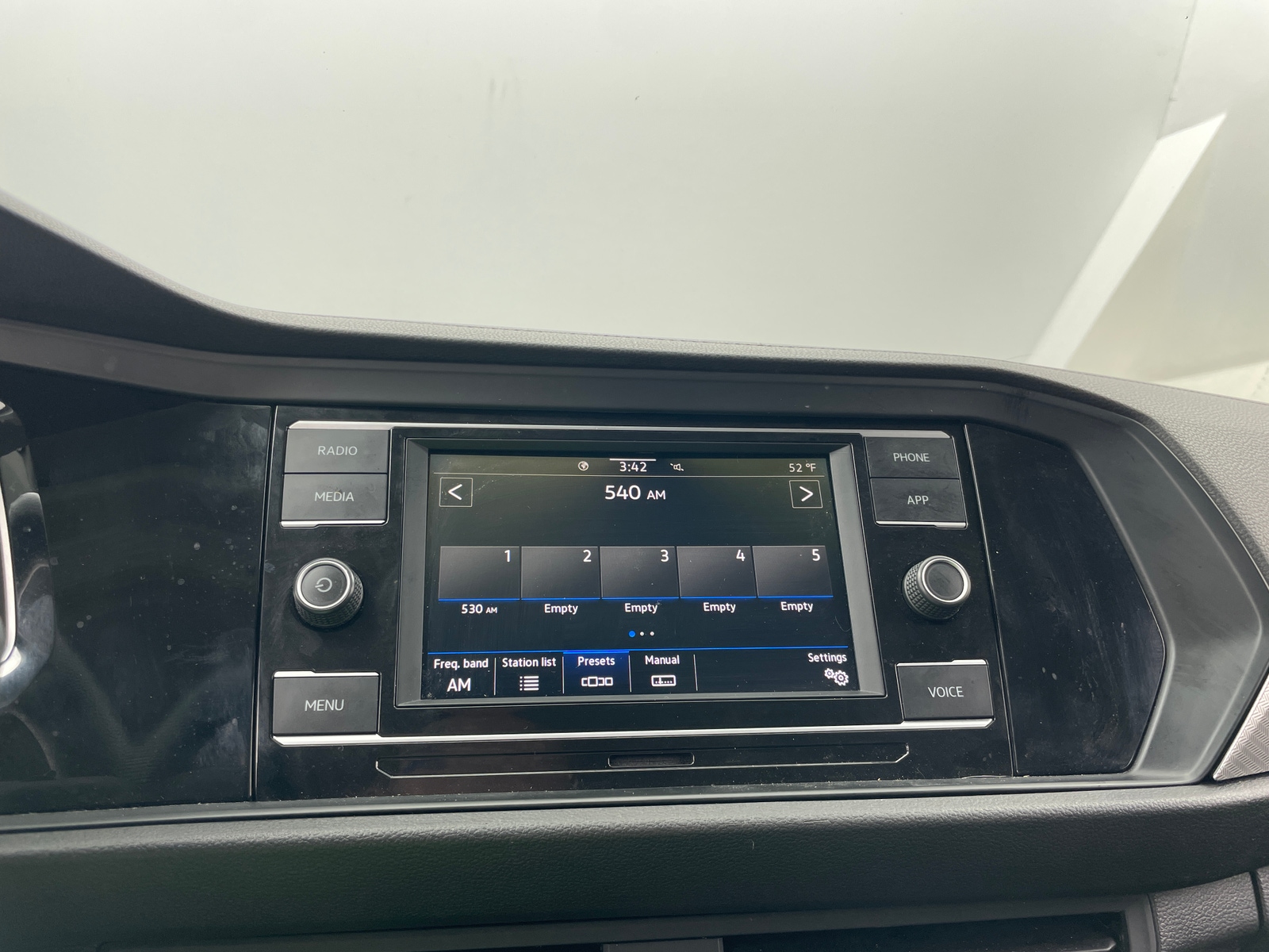 Thumbnail: 2020 Volkswagen Jetta - 4