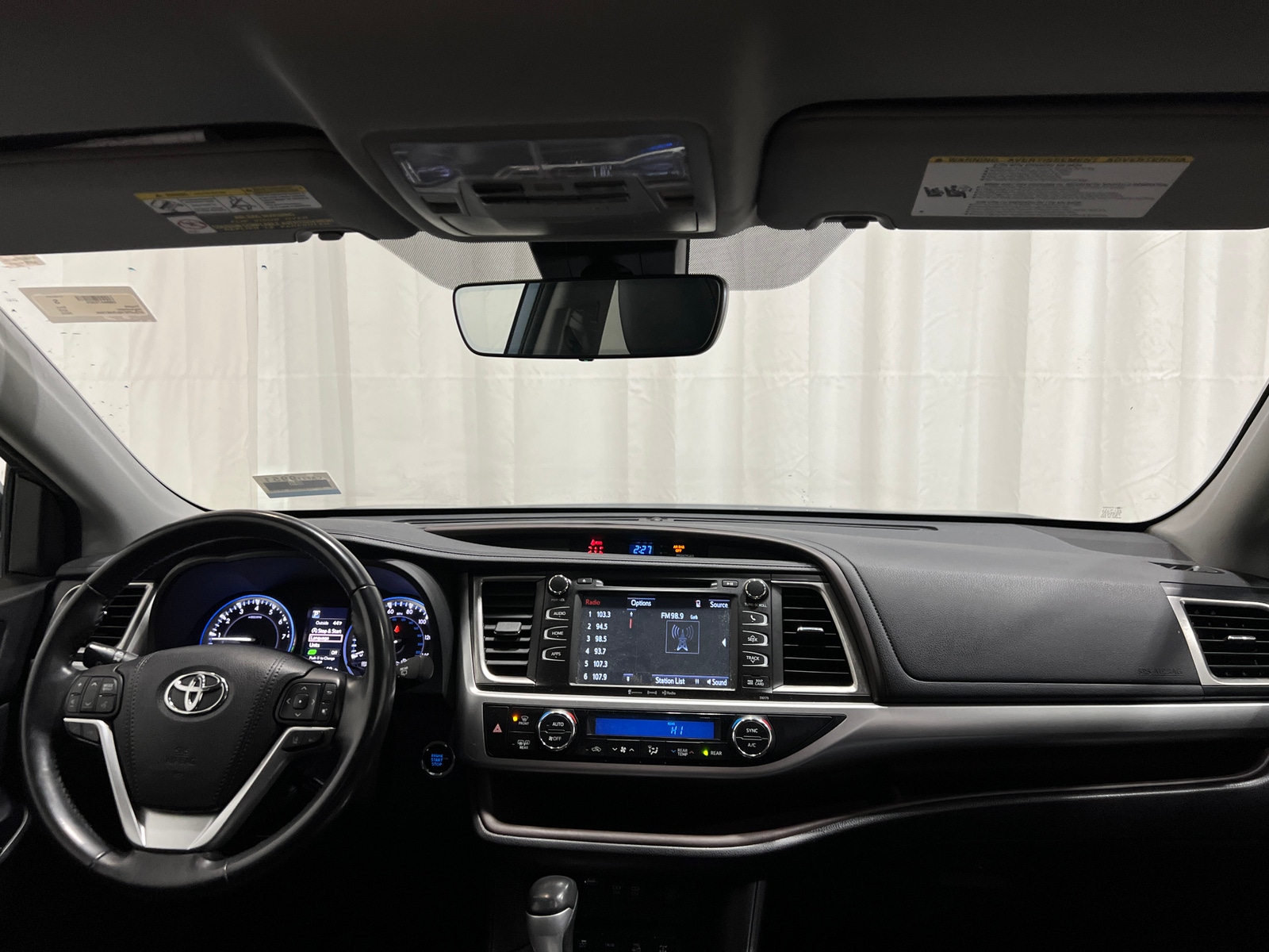 Thumbnail: 2018 Toyota Highlander - 2