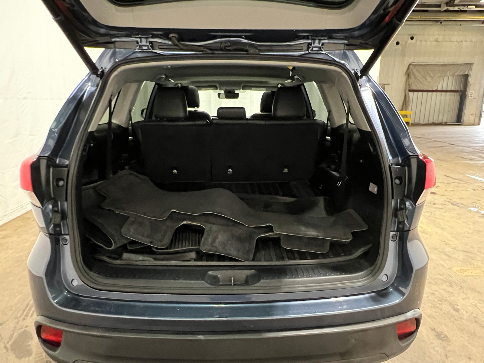 Thumbnail: 2018 Toyota Highlander - 6