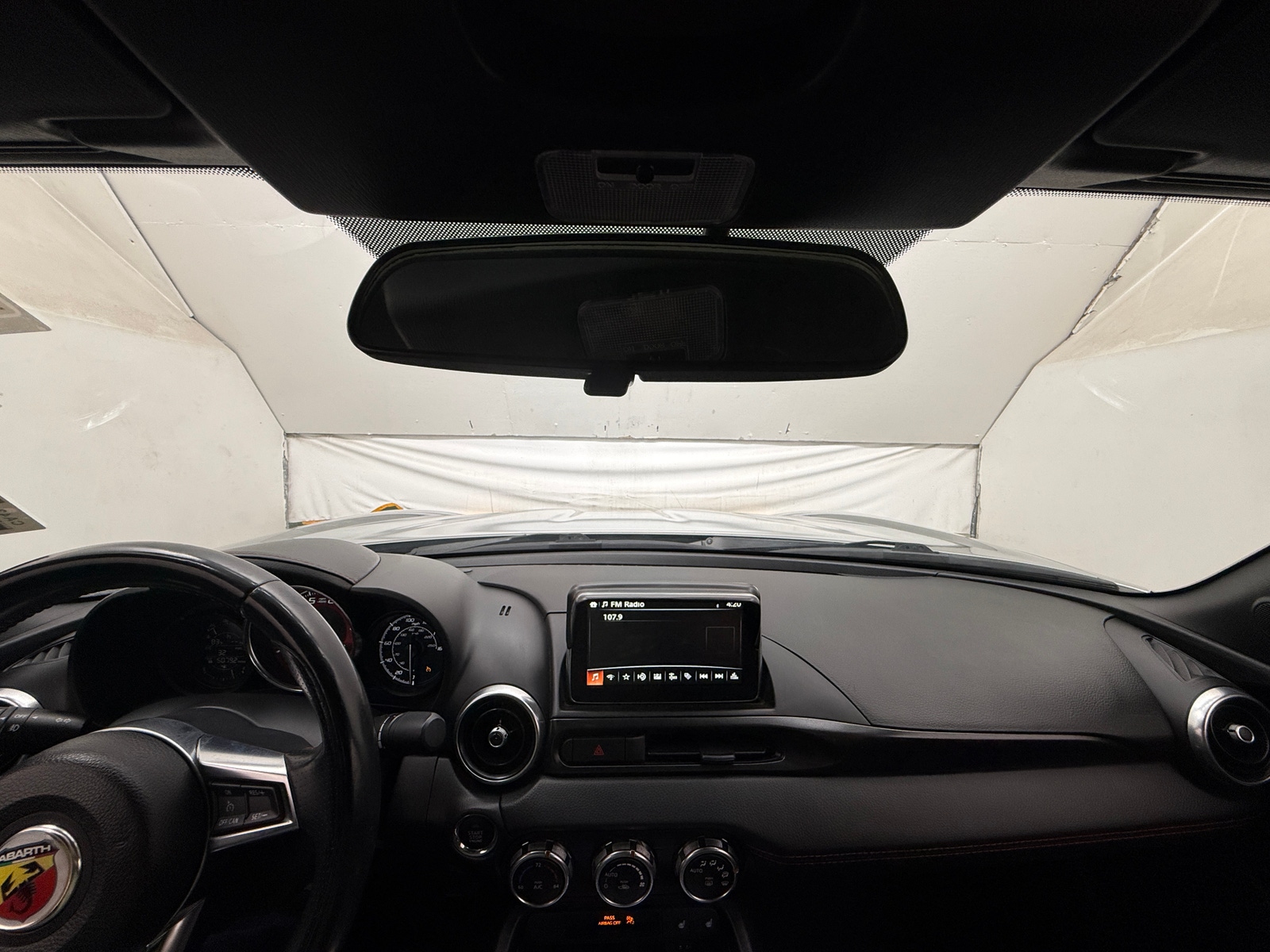 Thumbnail: 2017 Fiat 124 Spider - 2