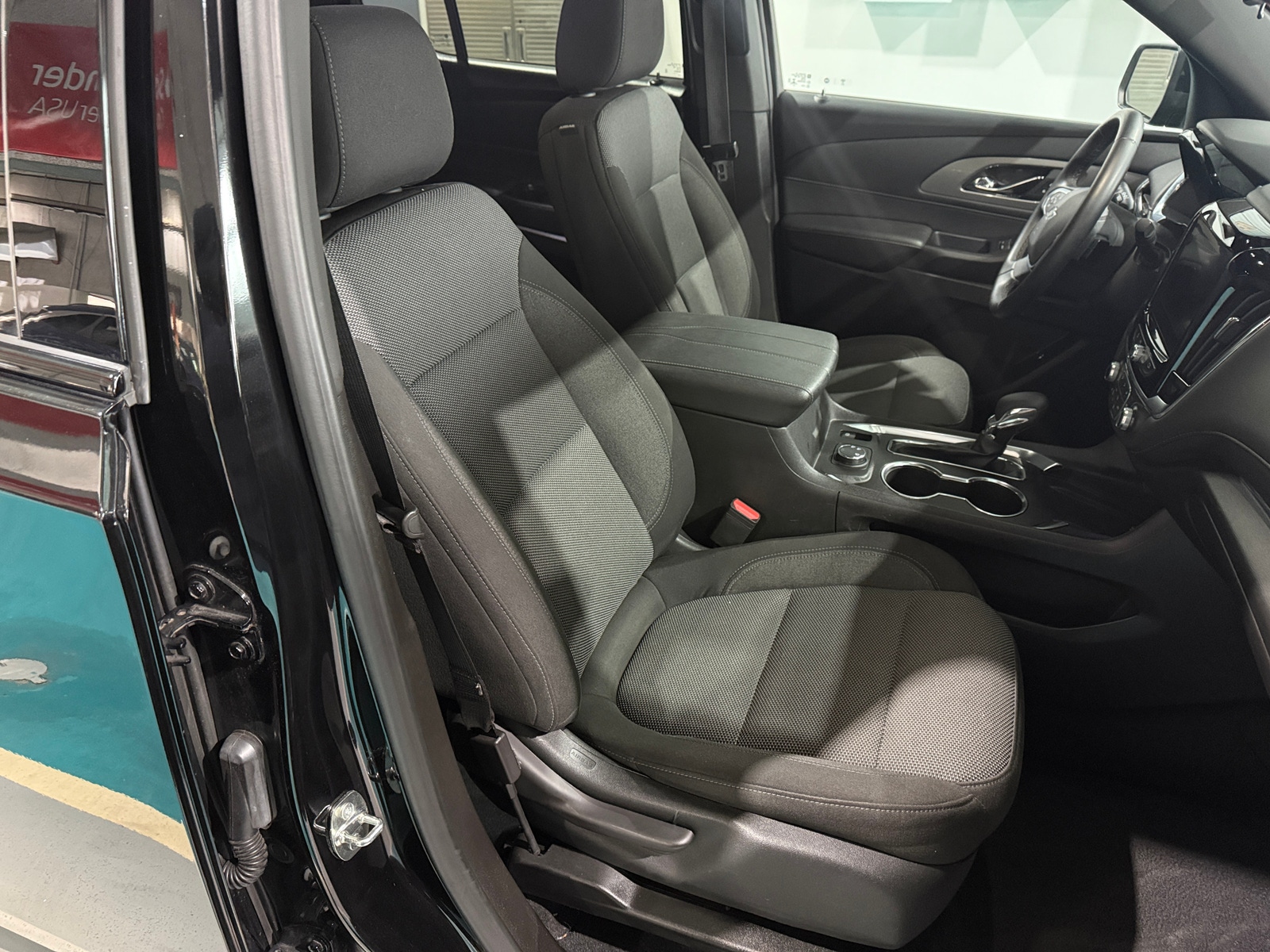 Thumbnail: 2023 Chevrolet Traverse - 2