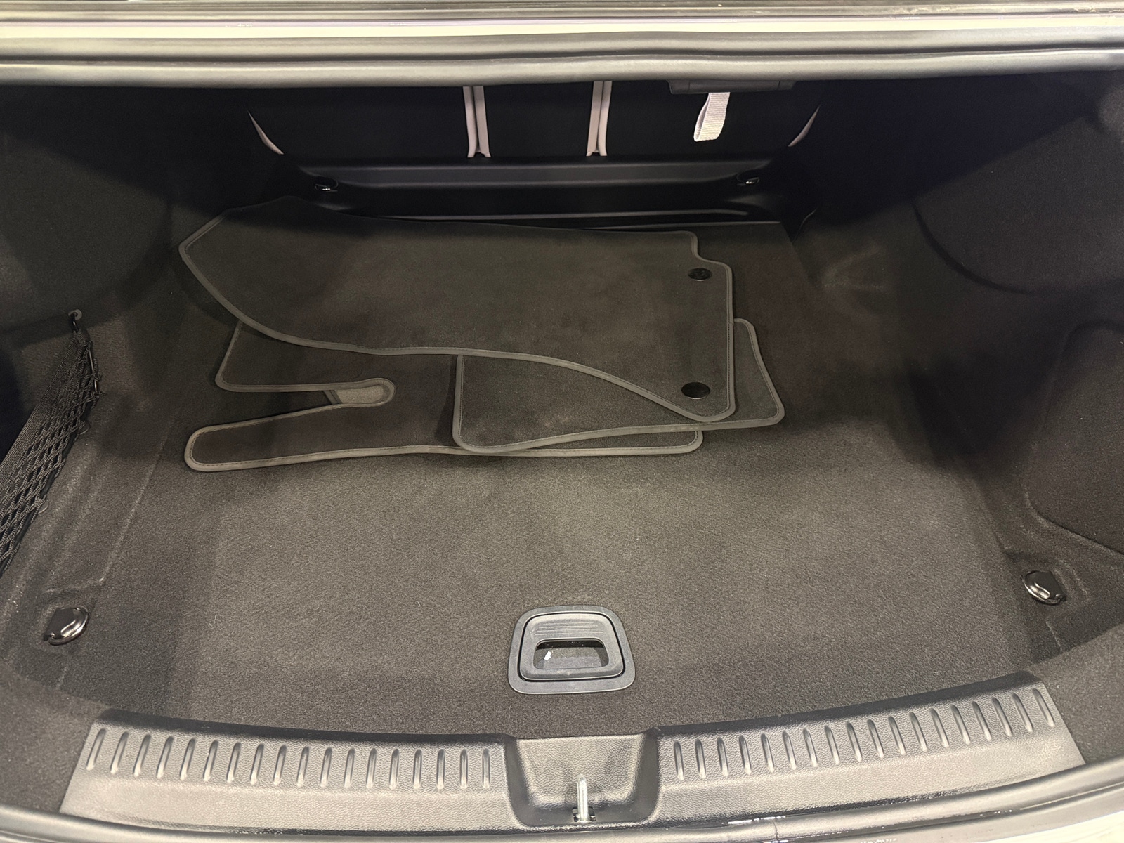 Thumbnail: 2025 Mercedes-Benz E-Class - 6